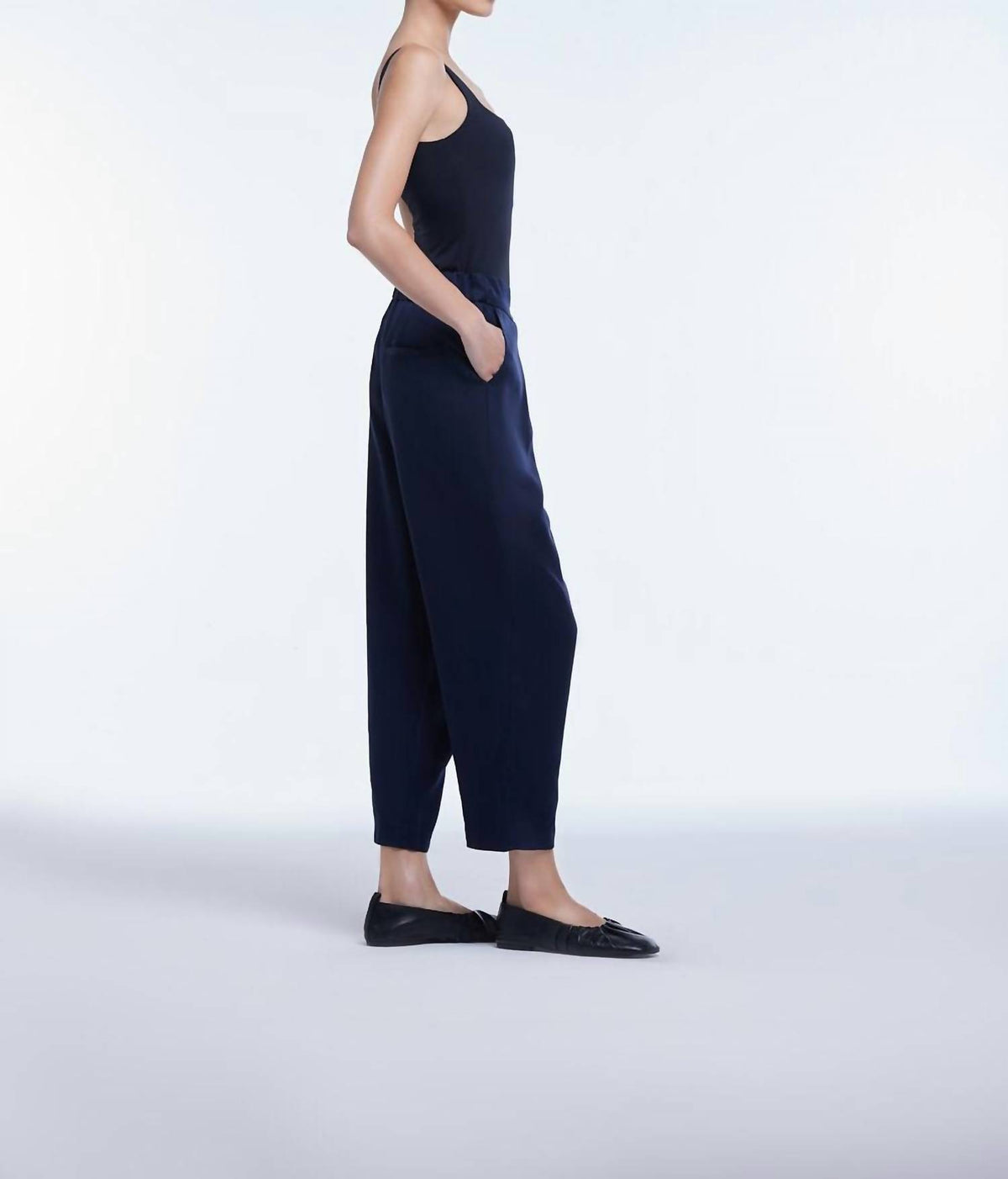 Dāl The Label - Mid-rise Tapered Pants