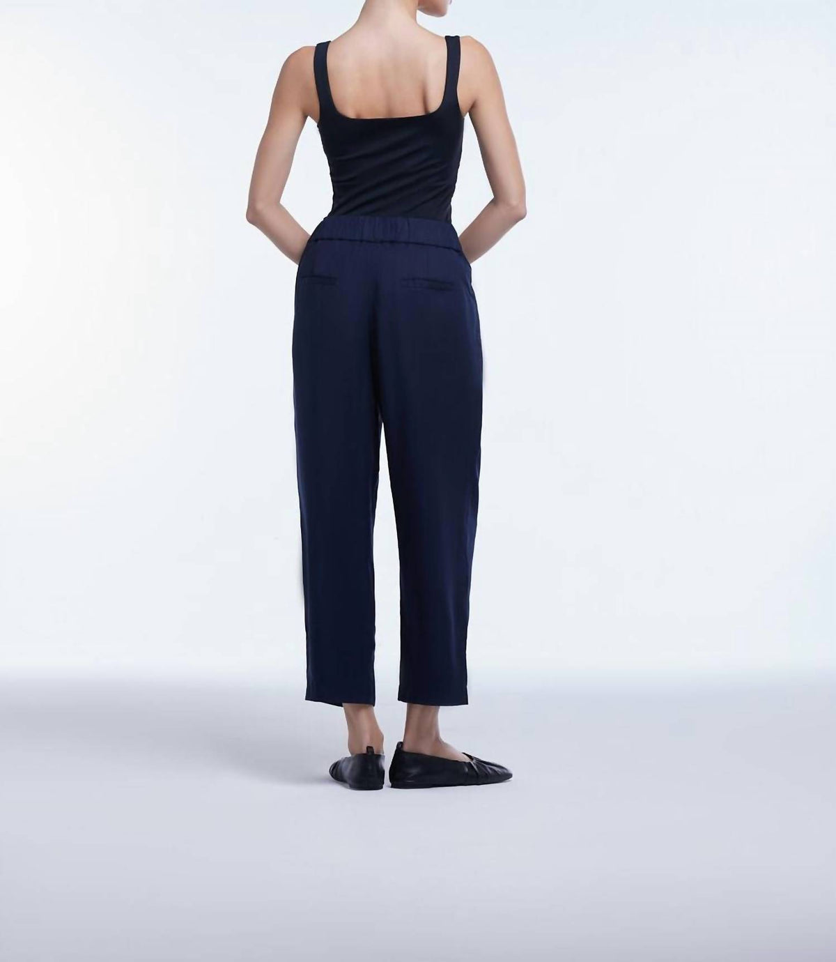 Dāl The Label - Mid-rise Tapered Pants