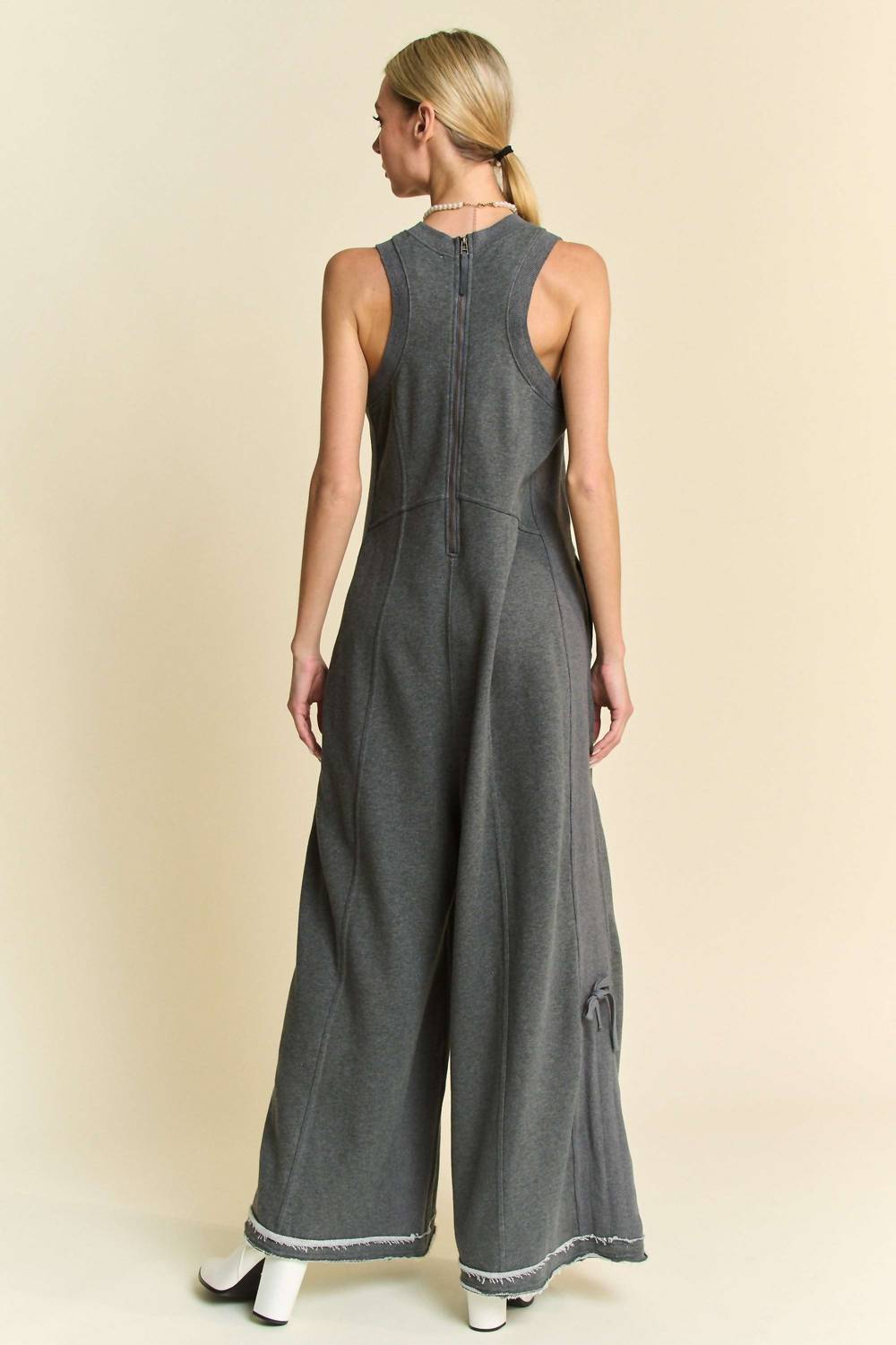 Davi & Dani - Laid Back Sleeveless Jumper
