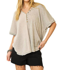 Davi & Dani - V-neck Knit Top