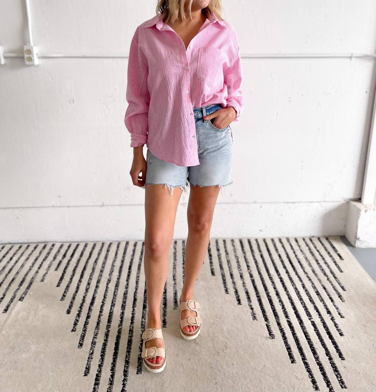 Daze - Helen 4" Denim Shorts
