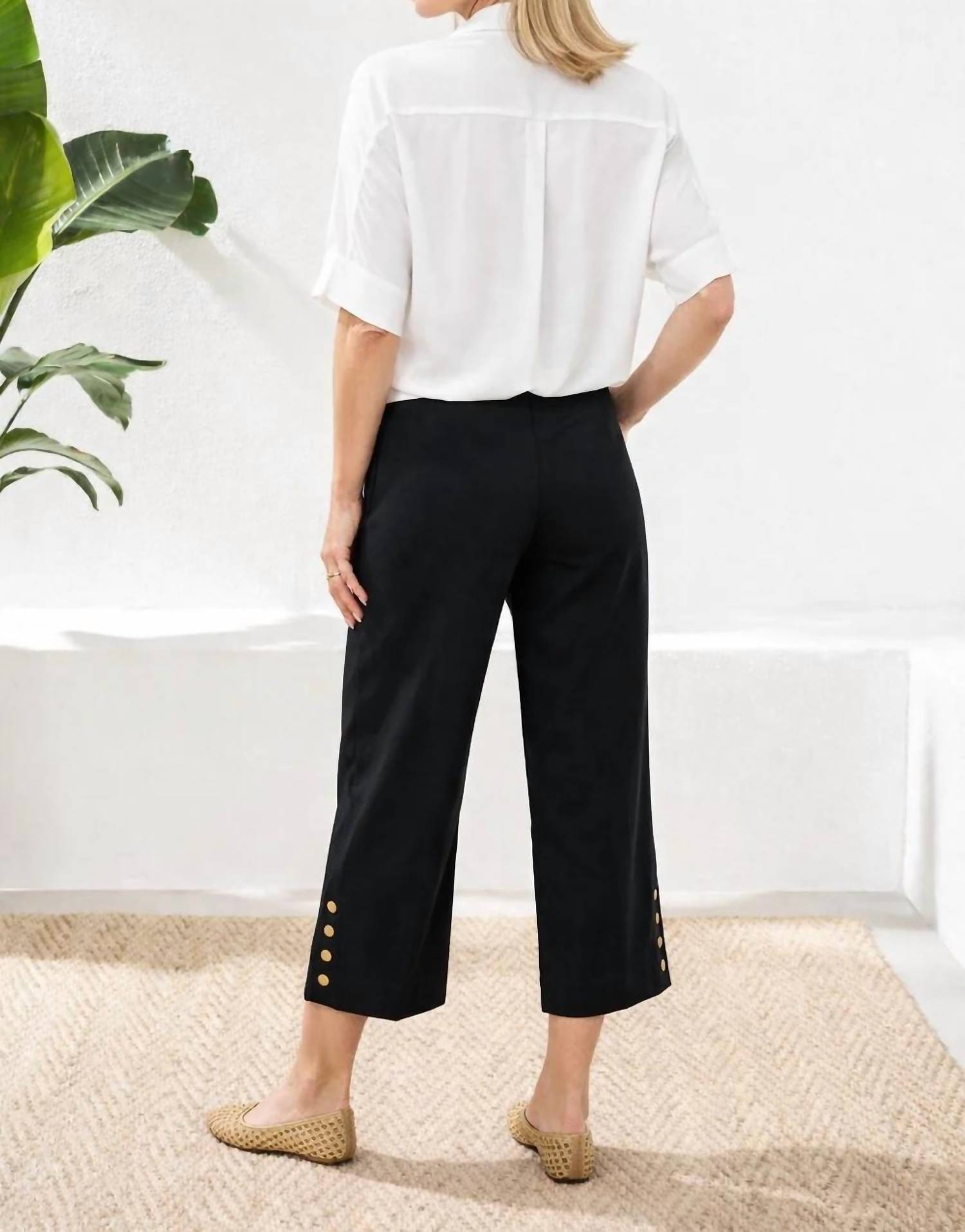 Tribal - Flatten It Tummy Control Wide Leg Pull On Capris Pants