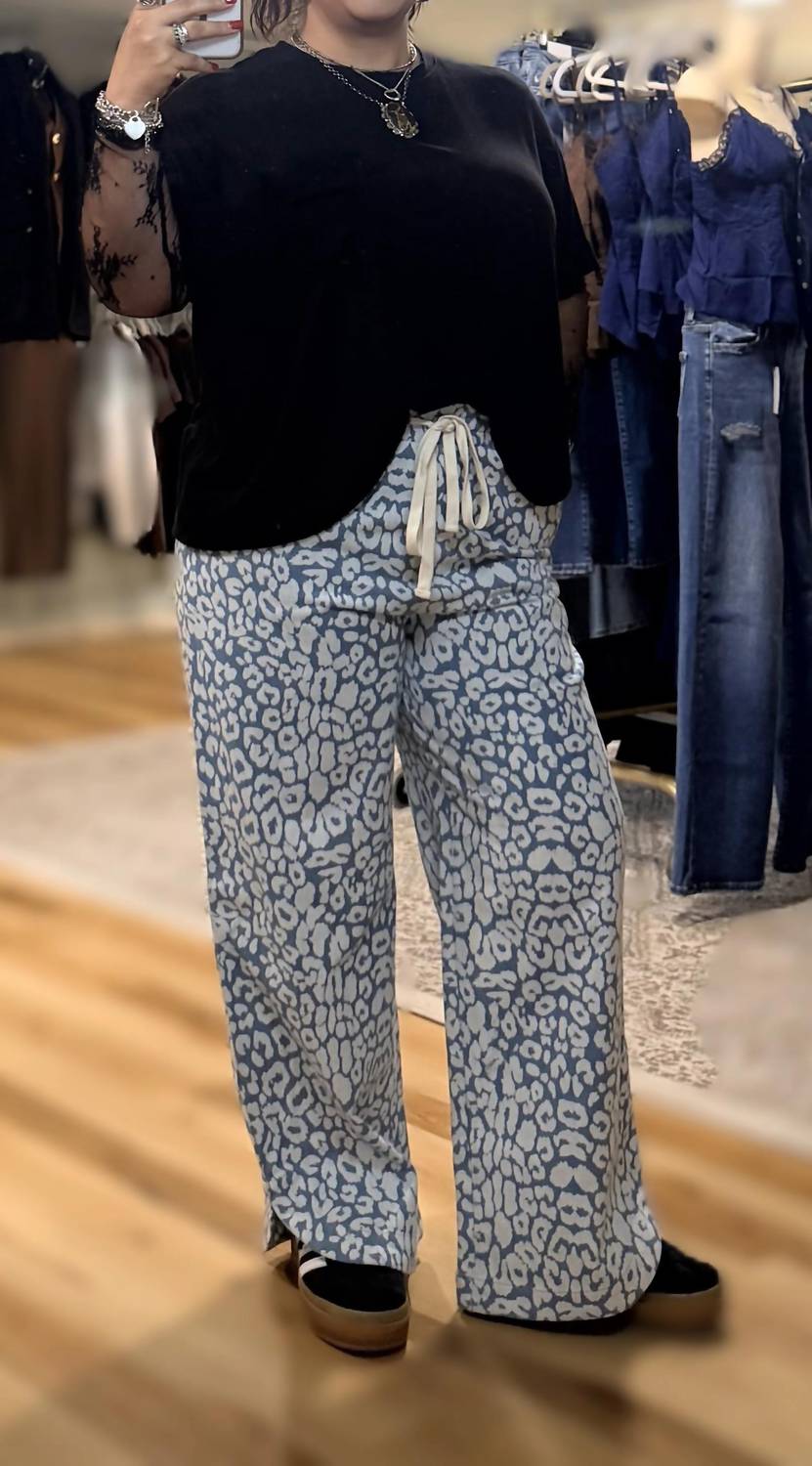 Bibi - Washed Leopard Jeans