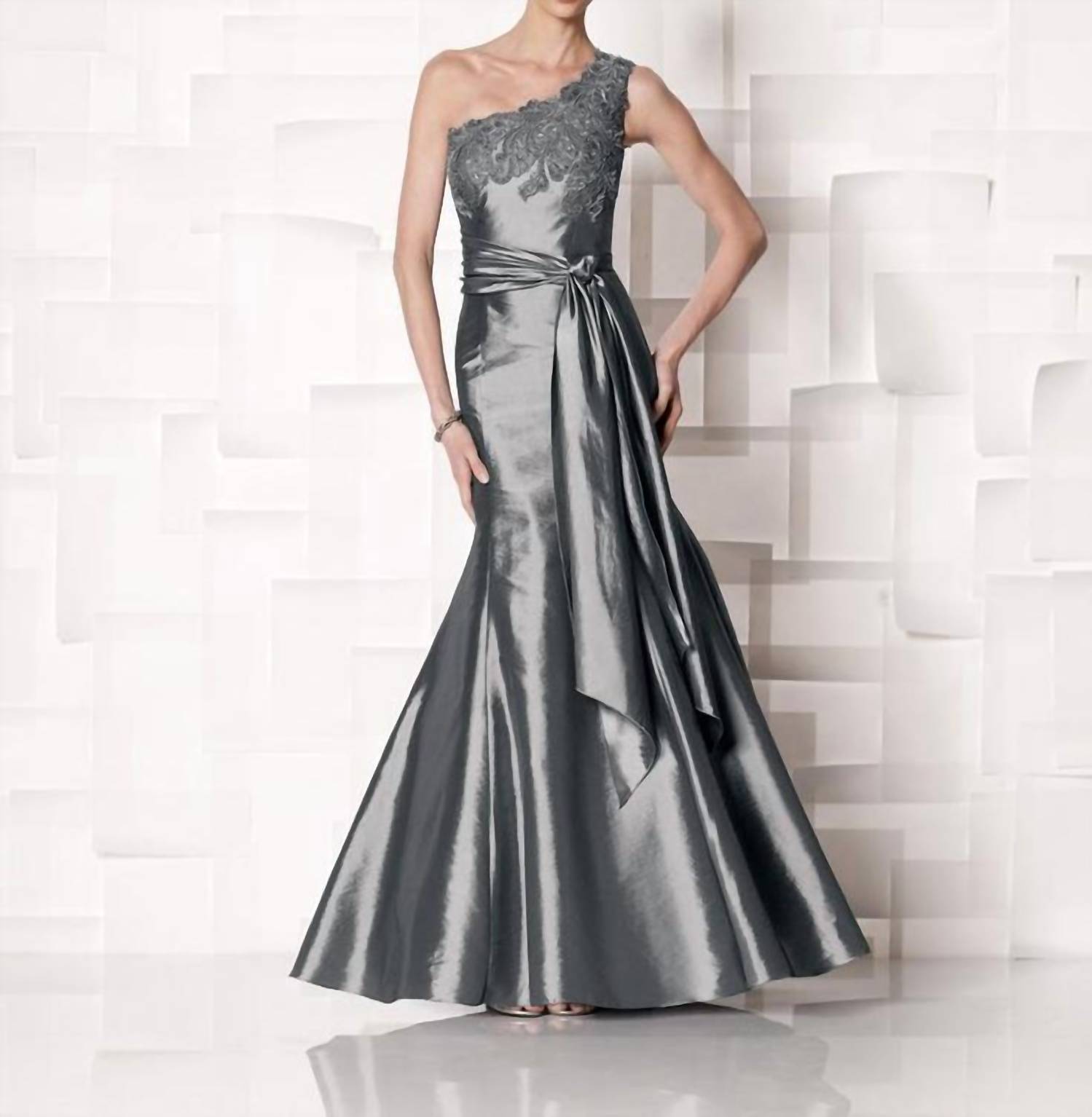 Cameron Blake - One Shoulder Evening Dress