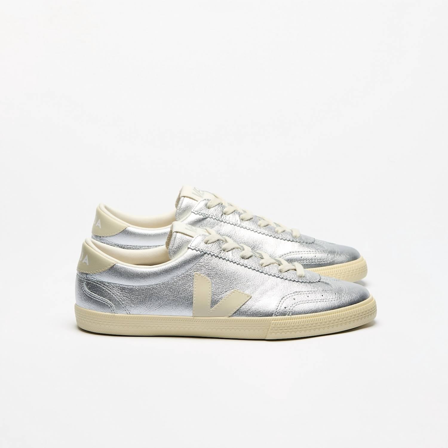 Veja - Women's Volley OT Leather Sneaker