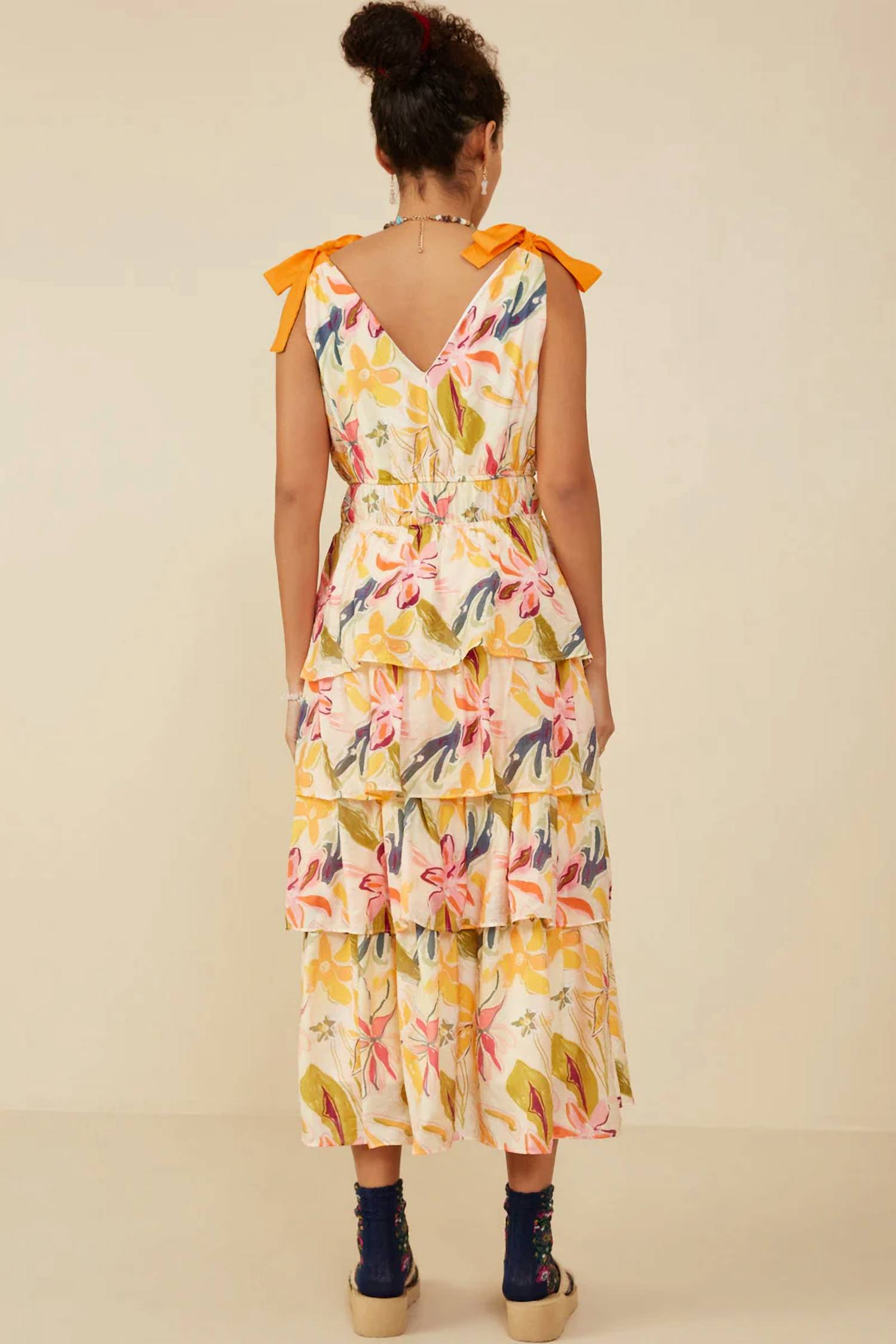 Hayden La - Textured Tiered Floral V Neck Dress