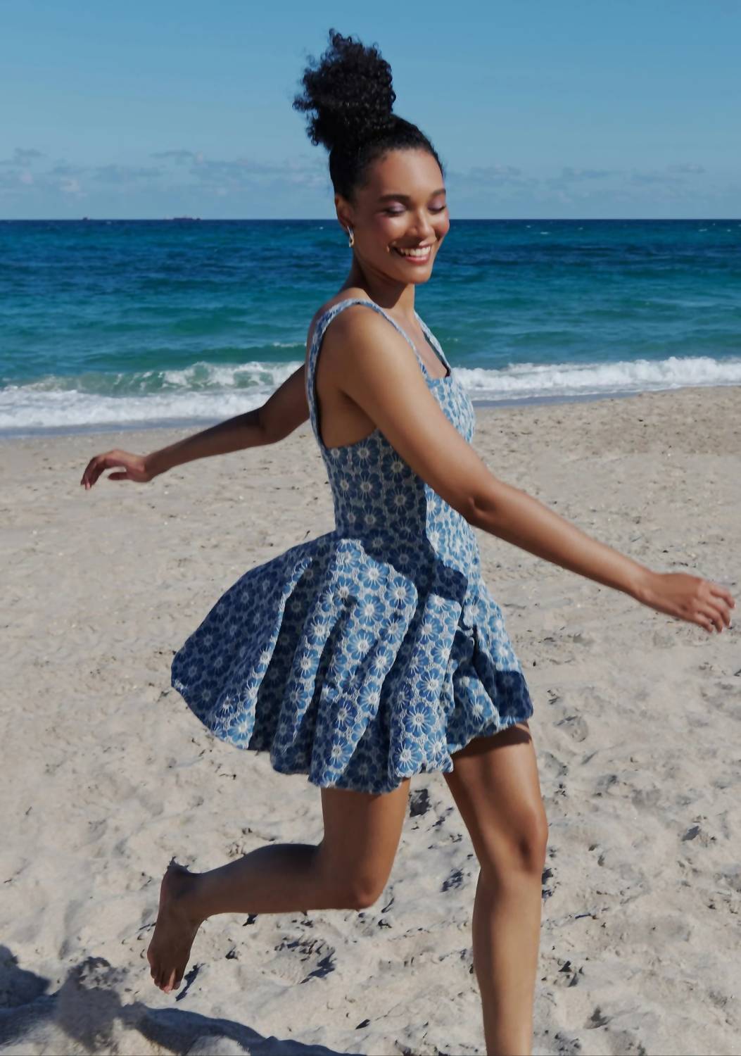 Arianne Elmy - La Bubble Dress