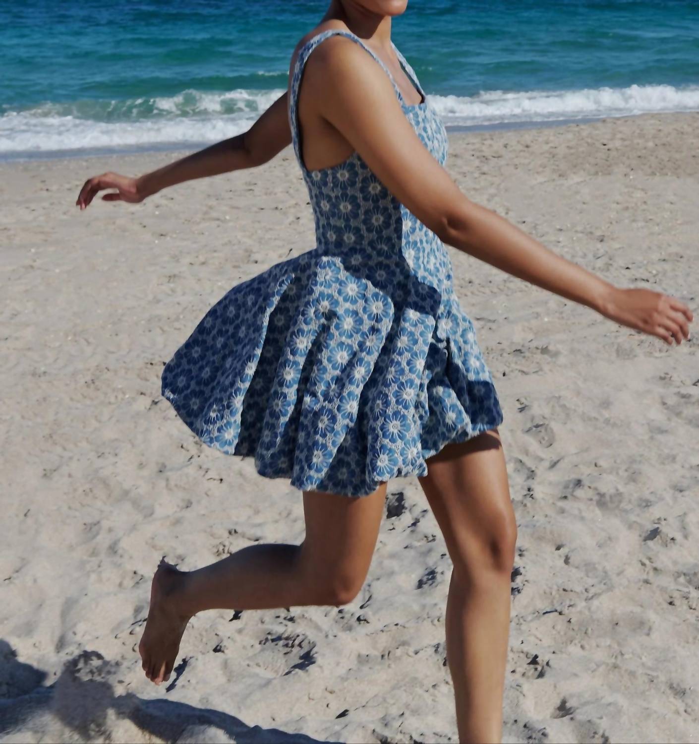 Arianne Elmy - La Bubble Dress