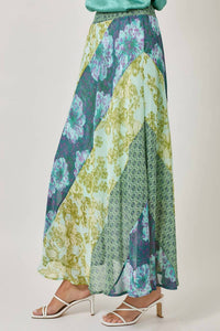 Mystree - Flowy Midi Skirt