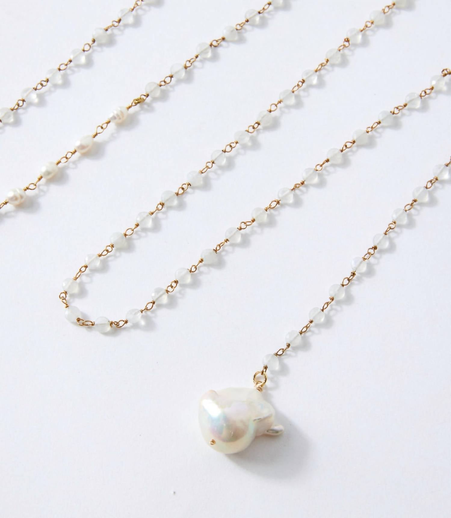 Native Gem - Women's Pearl And Moonstone Necklace