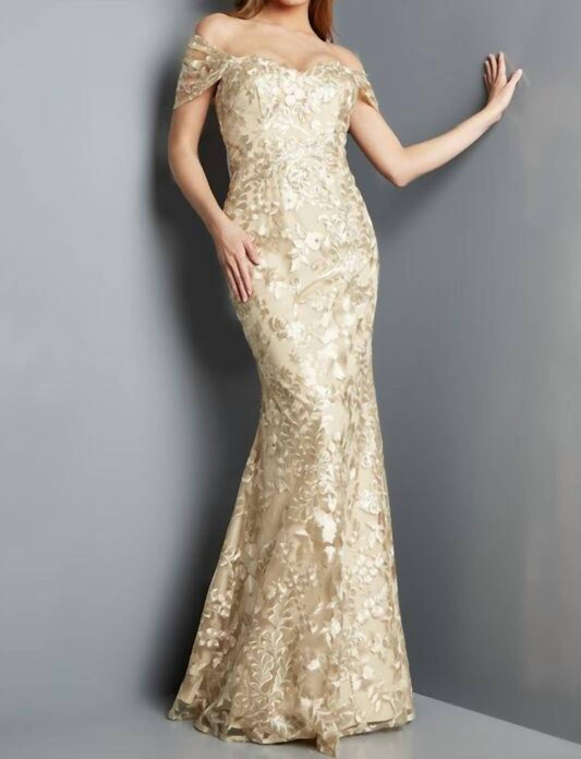 Jovani - Shawl Sleeves Embroidered Dress