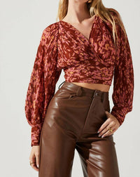 Astr - Pernilla Long Puff Sleeve Top
