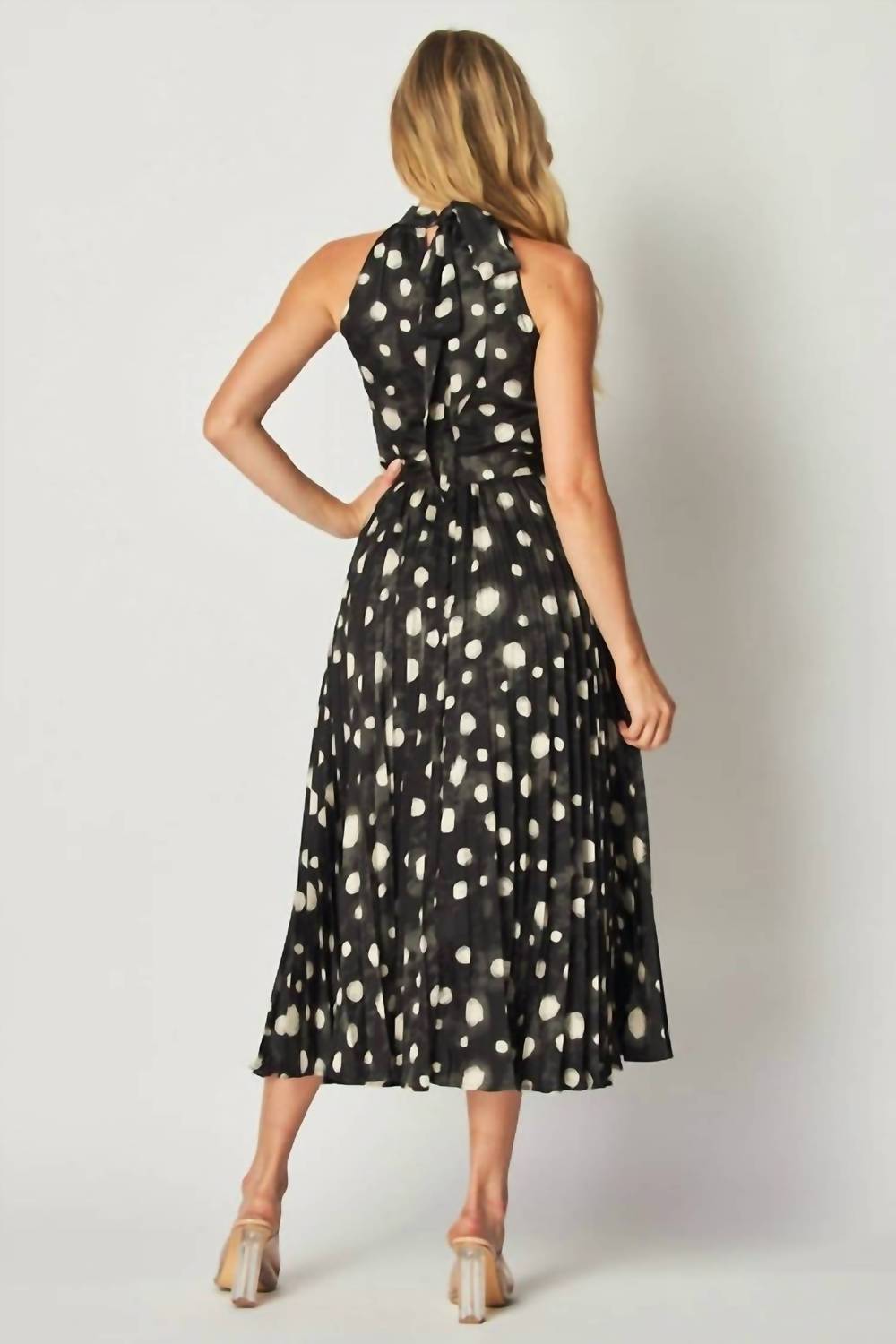 Big Hit Fashion - Julia Pleated Dress