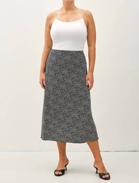 Be Cool - Dot Floral Print Midi Skirt - Plus