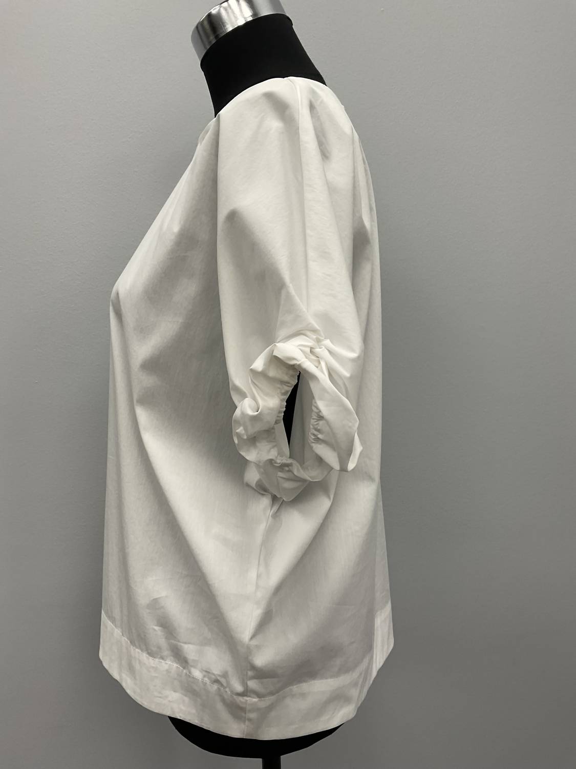 Hubert Gasser - WHITE RUCHED SLEEVE COTTON TOP