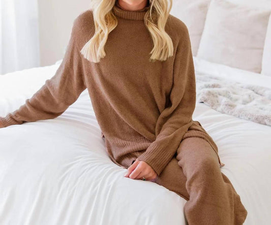 Southern Shirt Company - Plush Dreamluxe Turtleneck Sweater