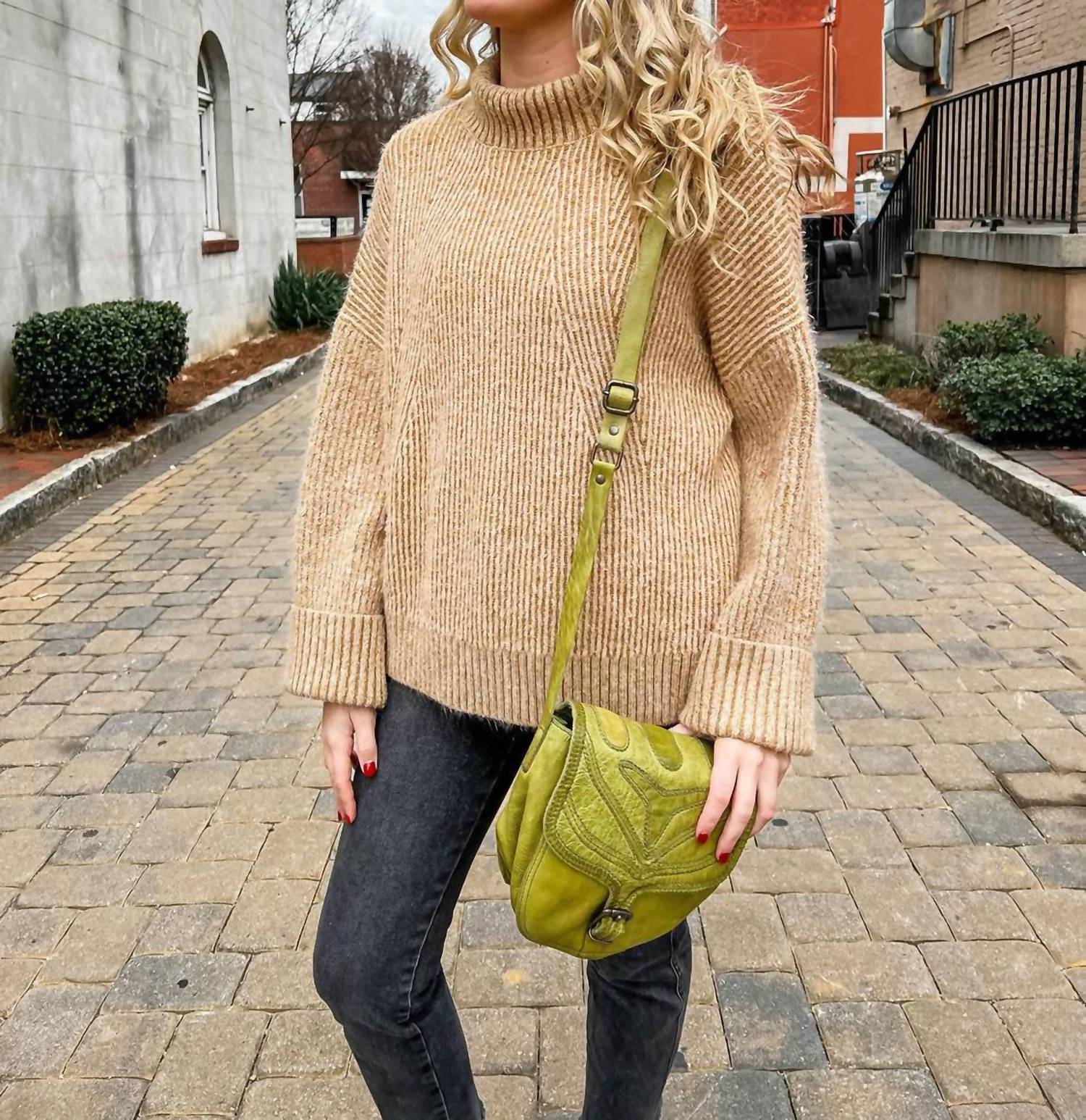 American Darling - Women's Leather Crossbody Bag