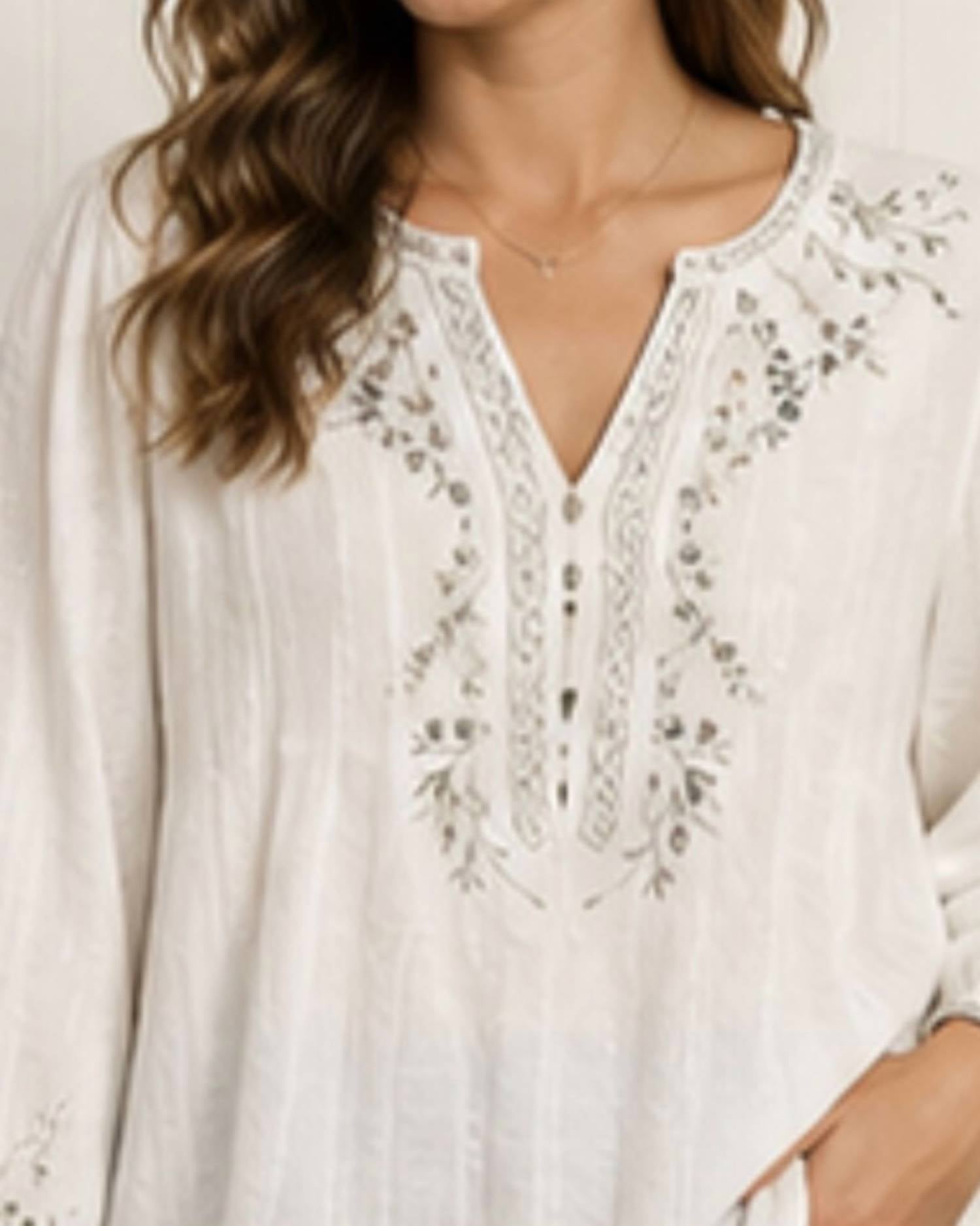 Keren Hart - V-neck Long Sleeve Blouse