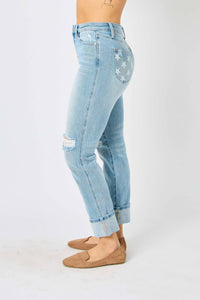 Judy Blue - Mid Rise Americana Star Pocket Cuffed Boyfriend Jeans