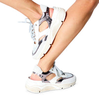 Vaddia - Women's Bose Sneaker