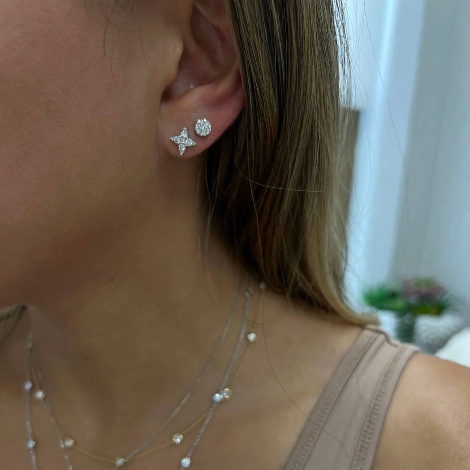 Diana M Jewels - 0.50 Cts Round Diamond Stud Earrings