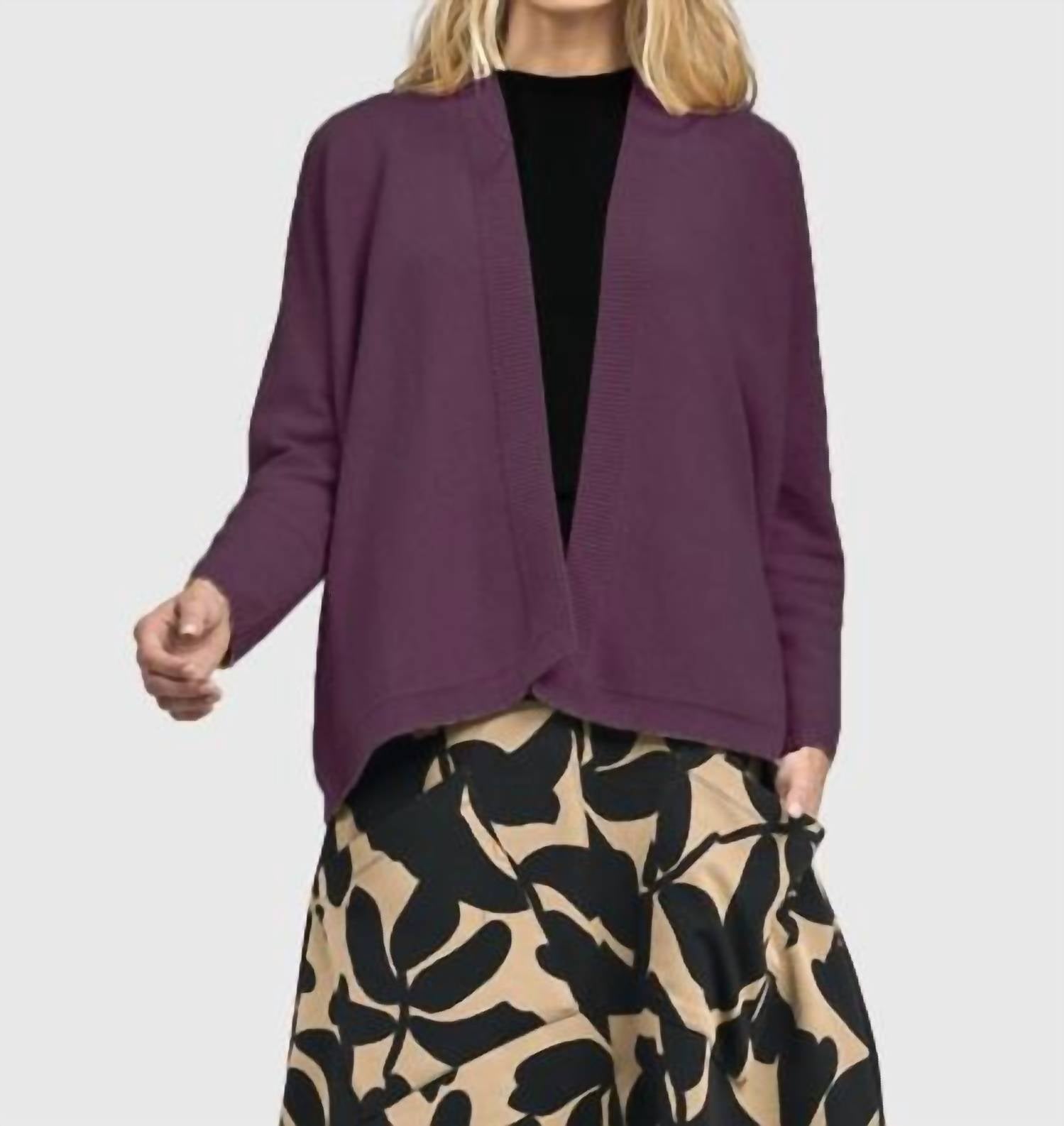 Alembika - Short Cardigan Sweater