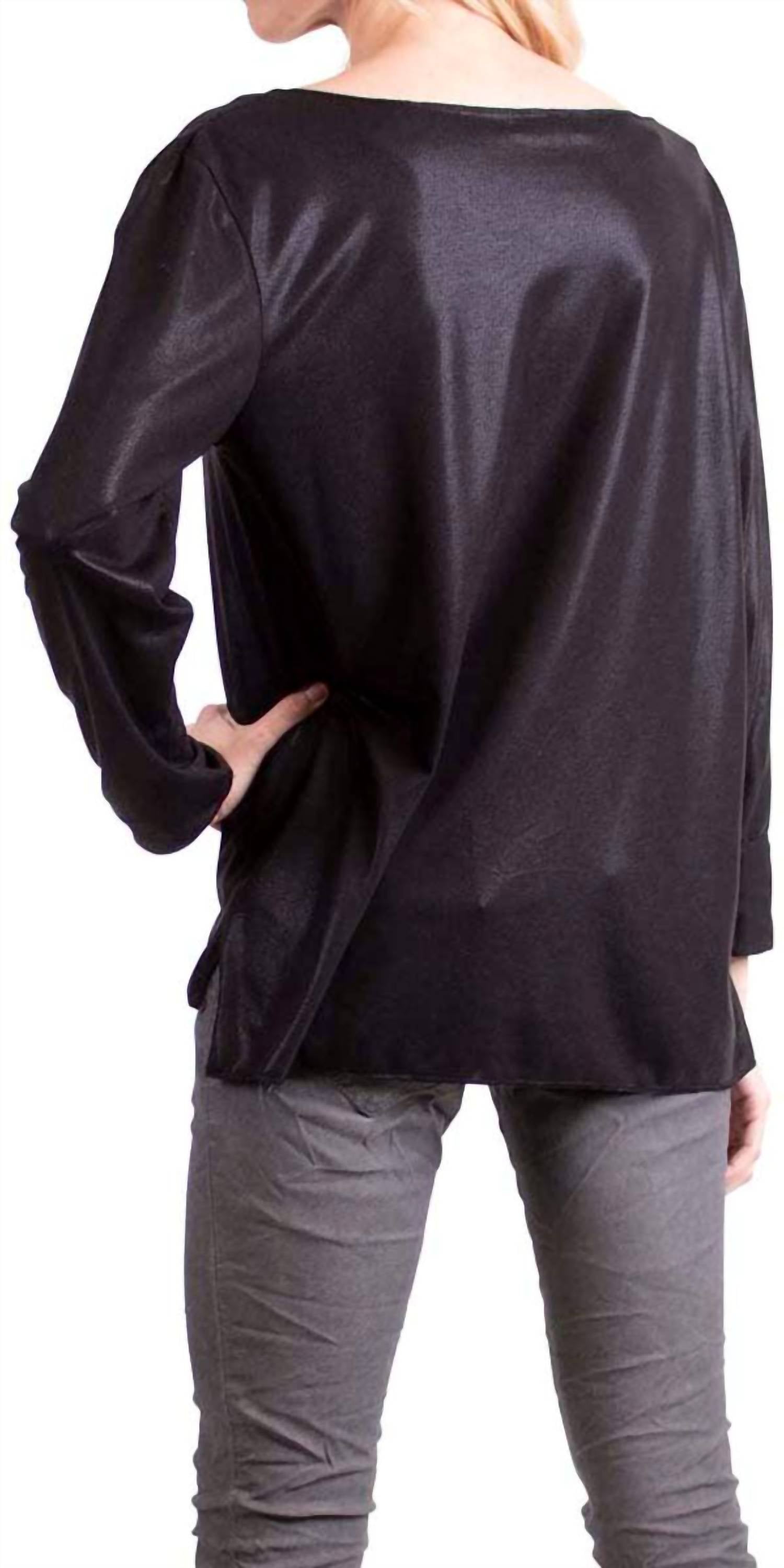 Gigi Moda - Val V-Neck Shiny Blouse