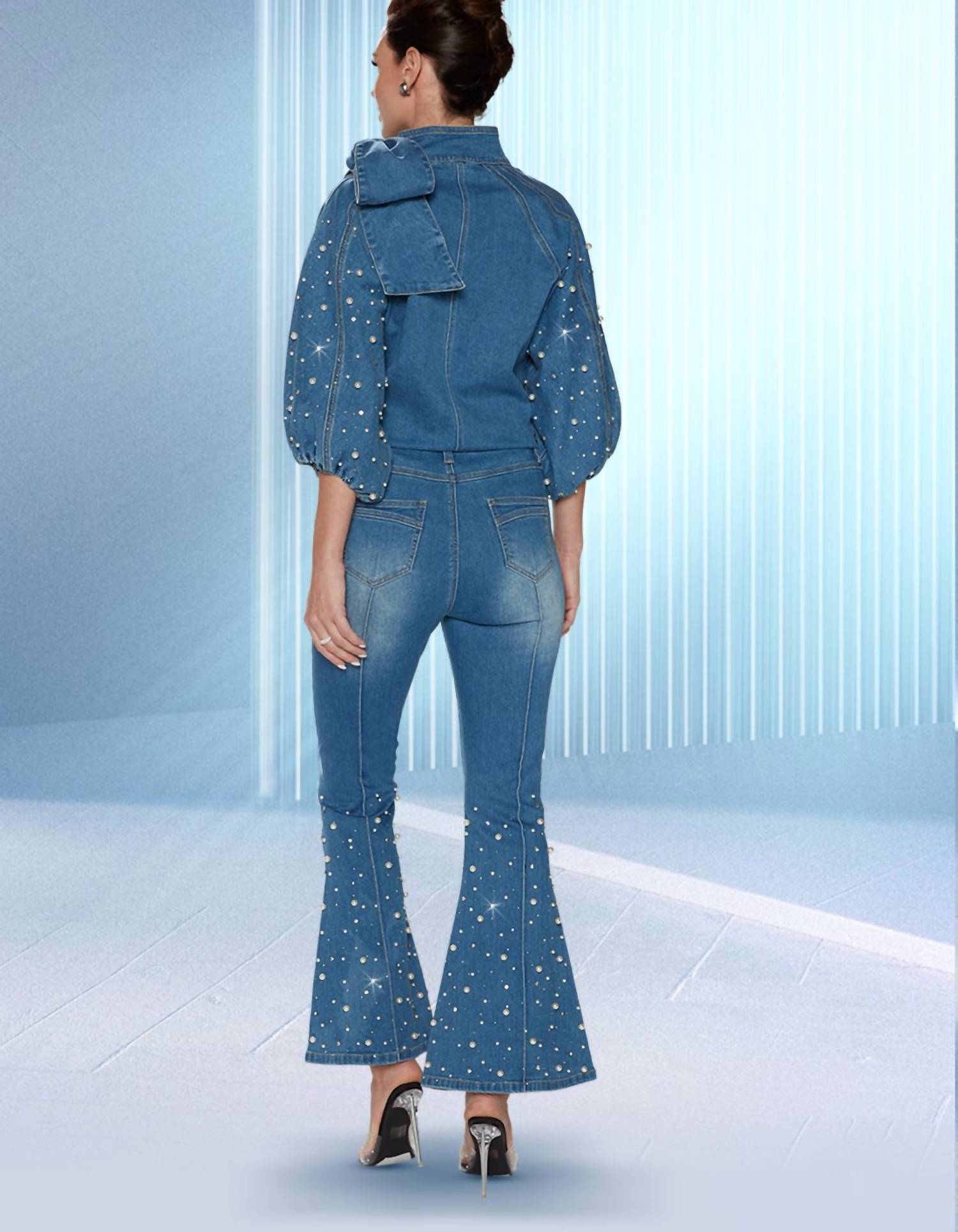 Donna Vinci High Rise Flared Pants in blue - women's jeans - detail view