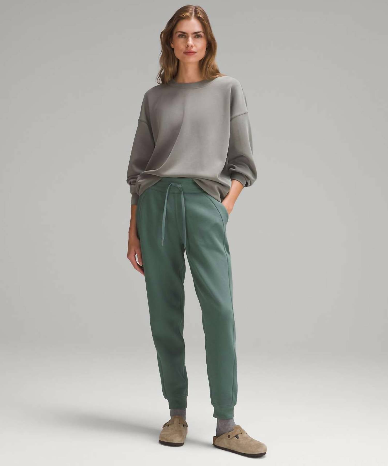 Lululemon - Scuba High Rise Jogger
