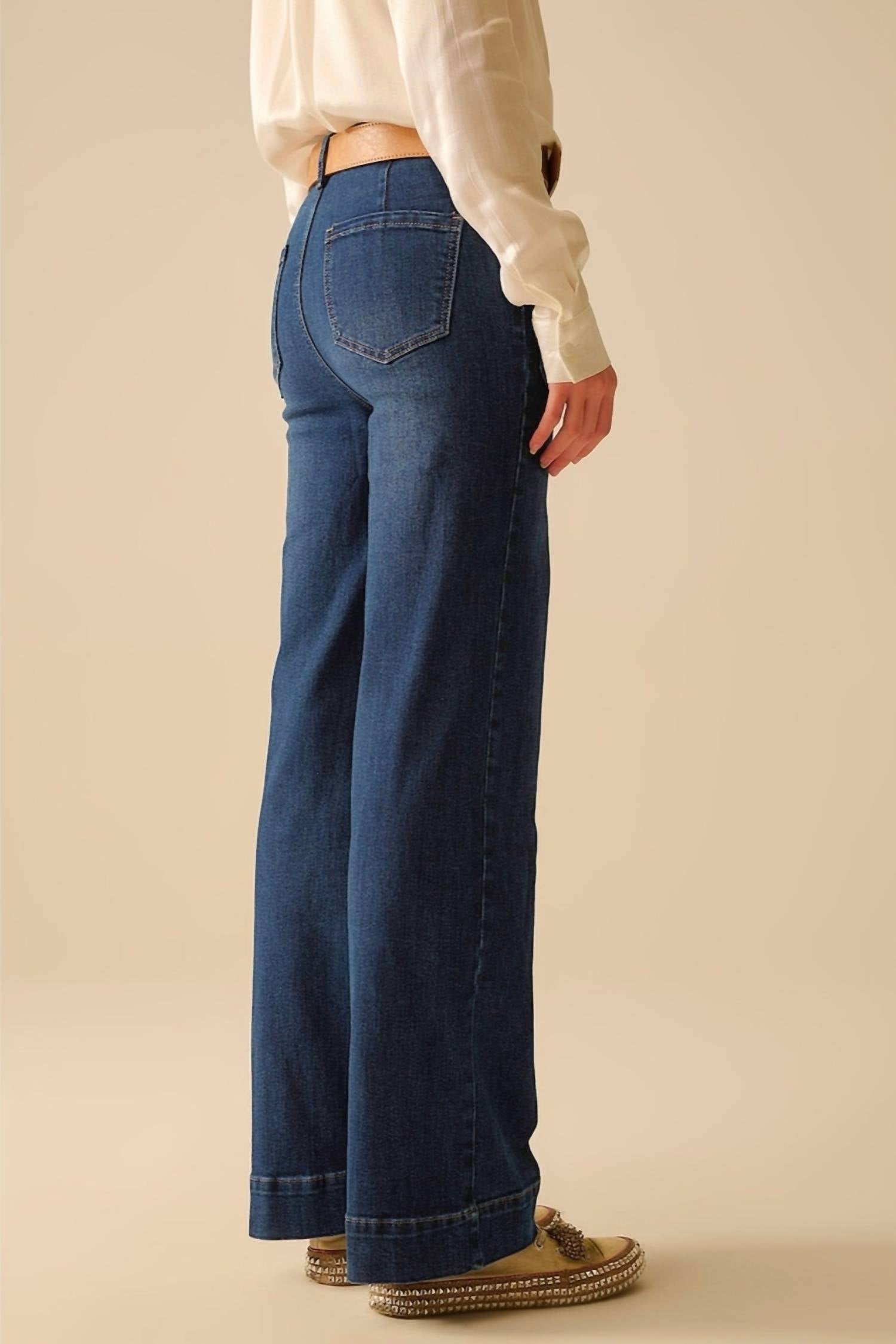 Q2 - Wide Leg Jeans