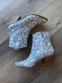 Hallelu - Women's Kathryn Booties