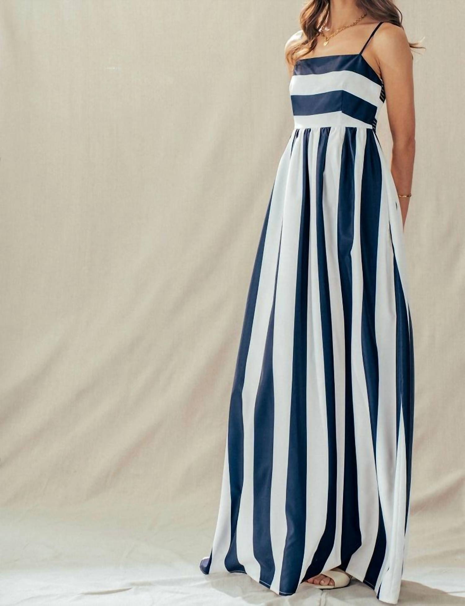 Urban Daizy - Striped Smocked Back Dress