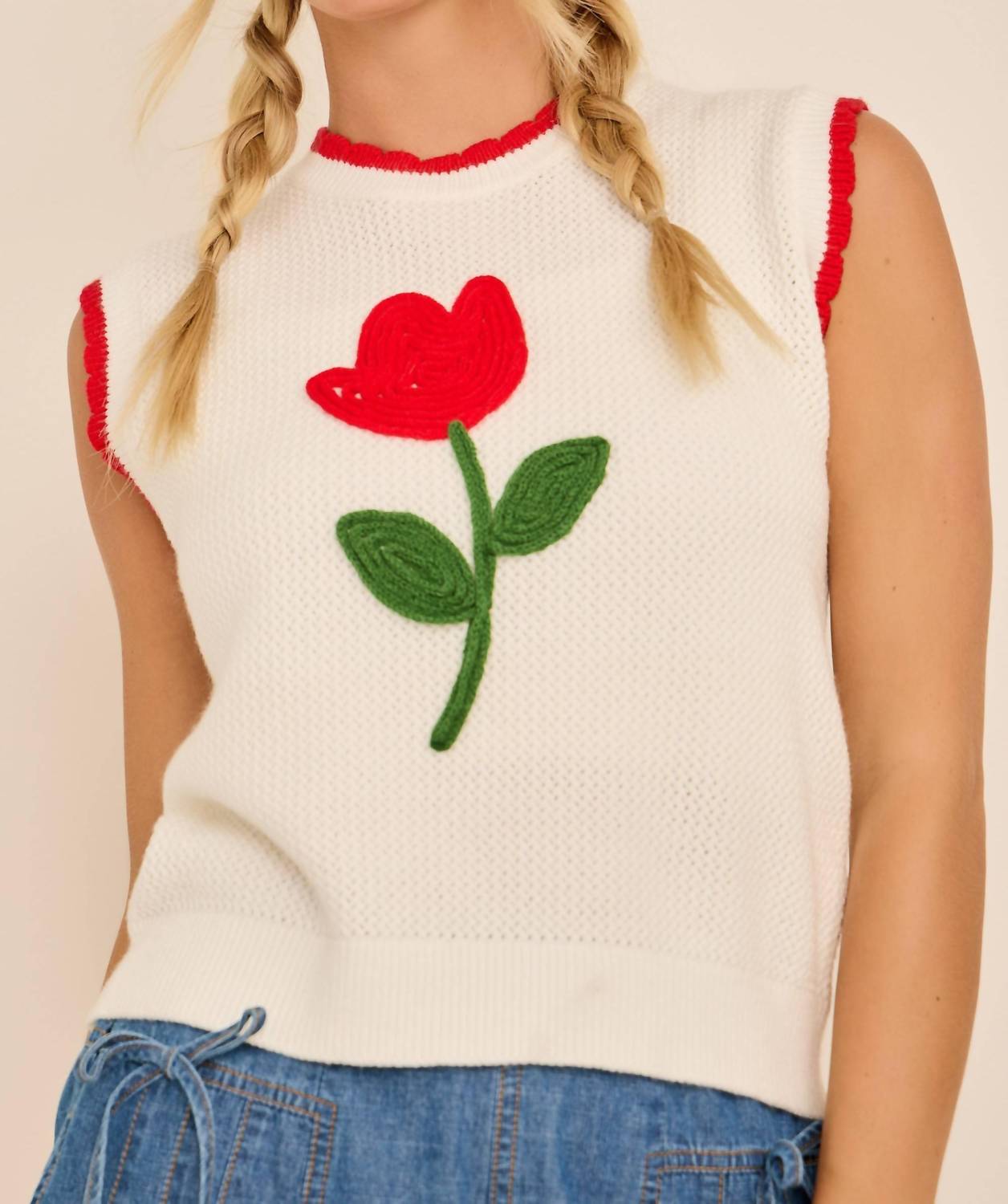 Main Strip - Tullip Embroidered Contrast Knit Top