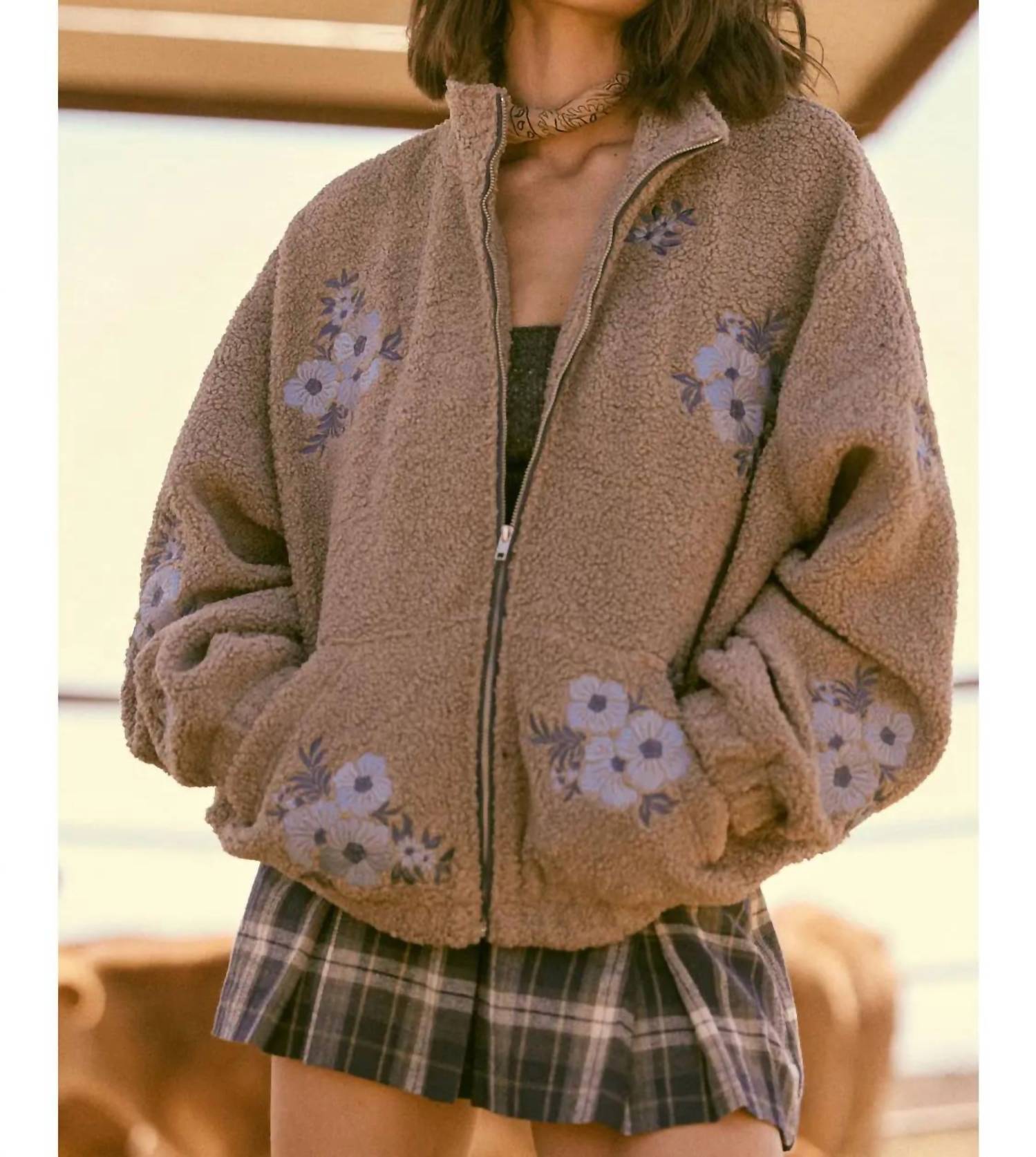 Promesa - Warm Blossoms Floral-embroidered Fleece Jacket