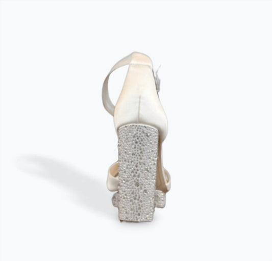 Jessica Simpson - Women Everyn Peep Toe Sandal