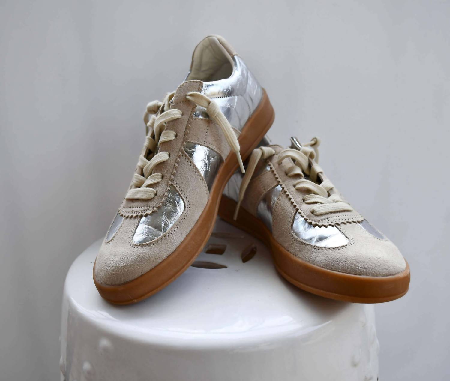 Miracle Miles - Women's Vera Sneaker