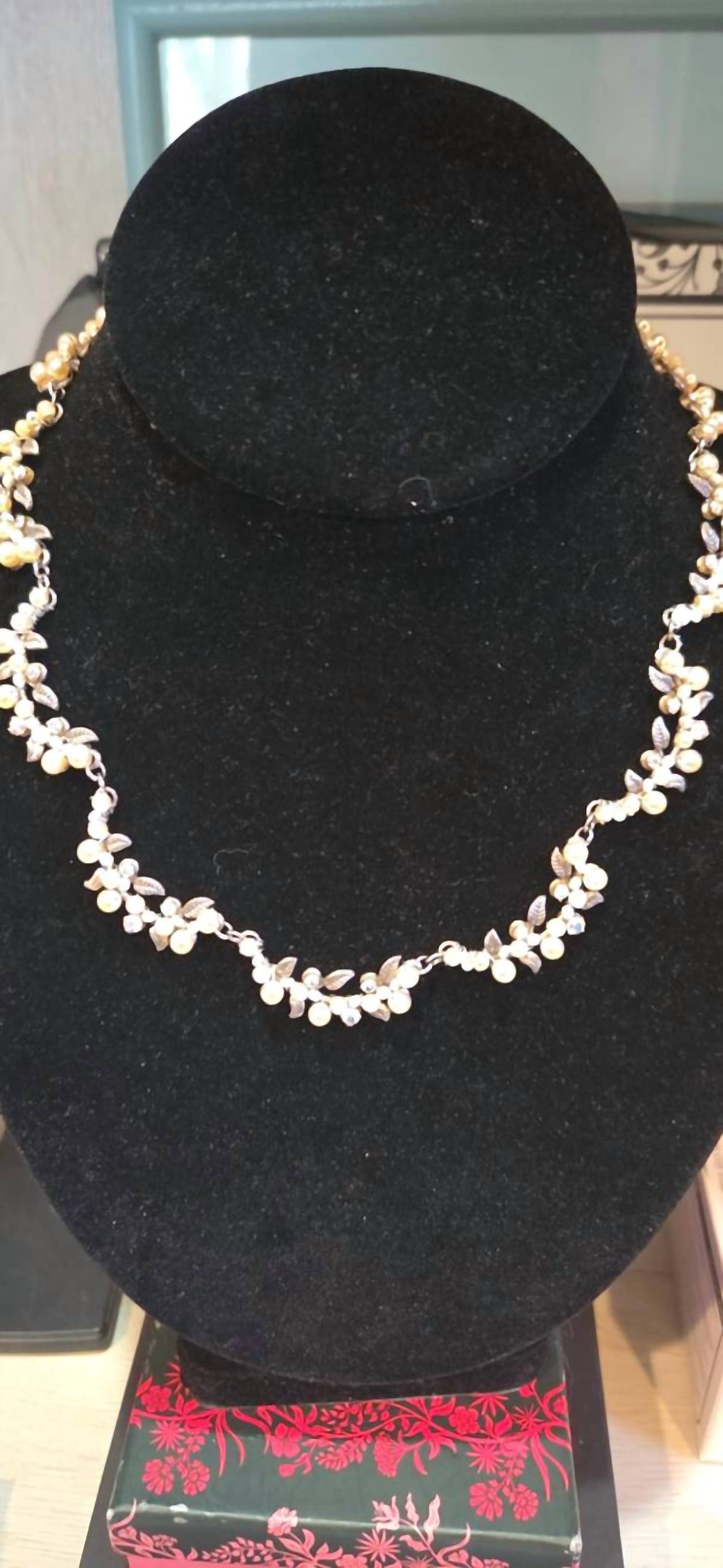 Firefly Jewelry - Flora pearl necklace