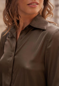 CHOKLATE PARIS Léa Notched Collar Blouse in moss - women's blouse - alternate view