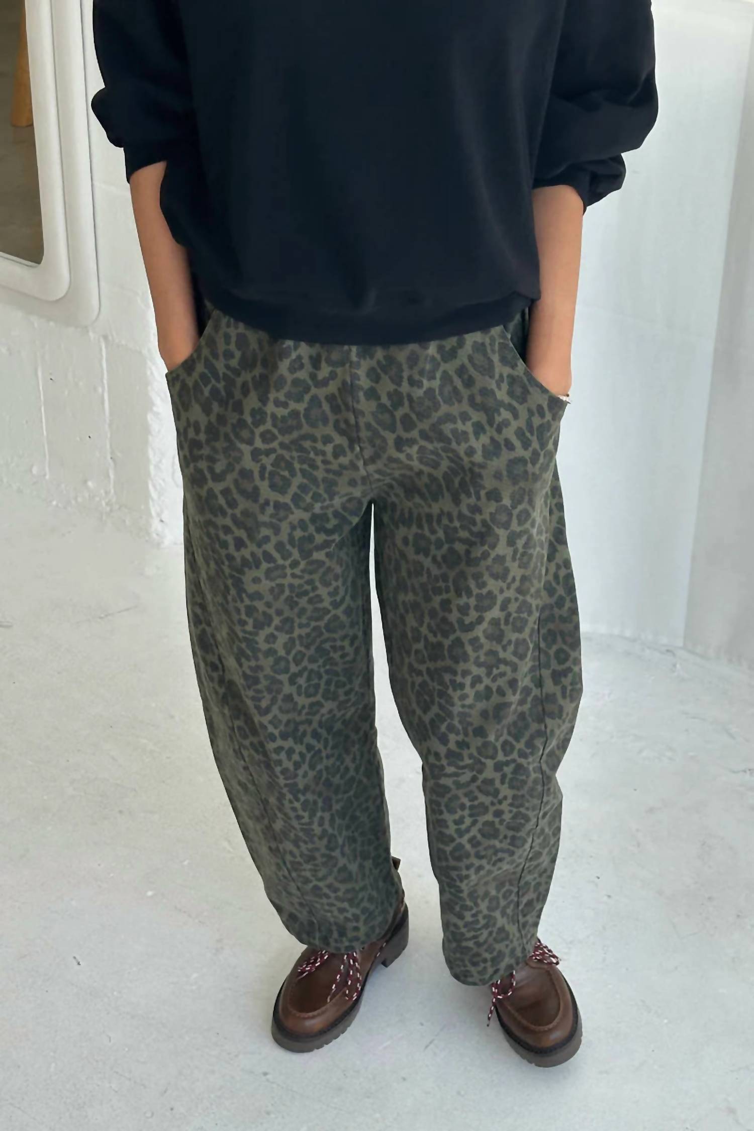 Le Bon Shoppe - Arc Curved & Cropped Pants