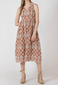 Dex - V-neck Sleeveless Dress