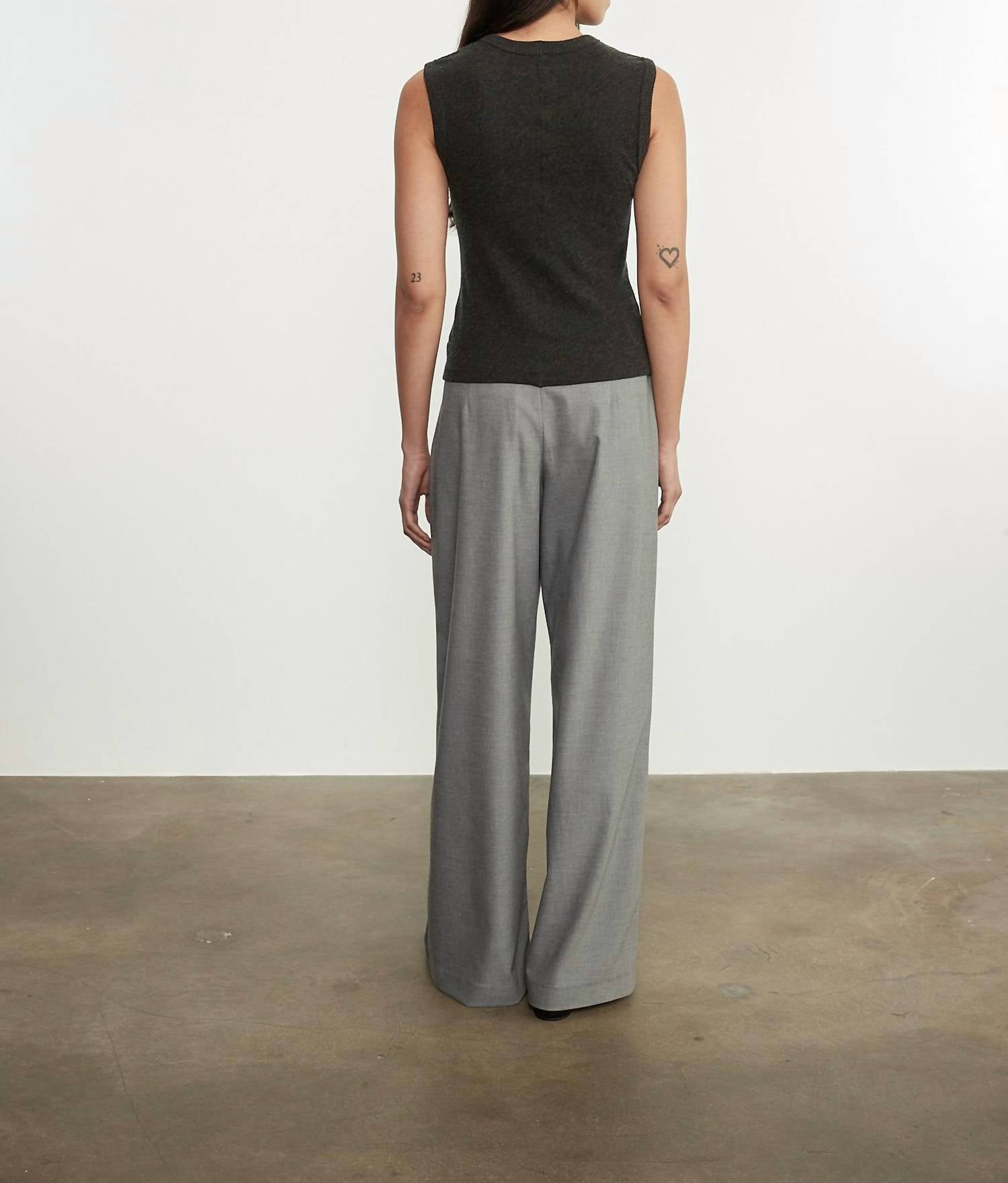 Enza Costa - CASHMERE NEW CLASSIC SLEEVELESS CREW TOP