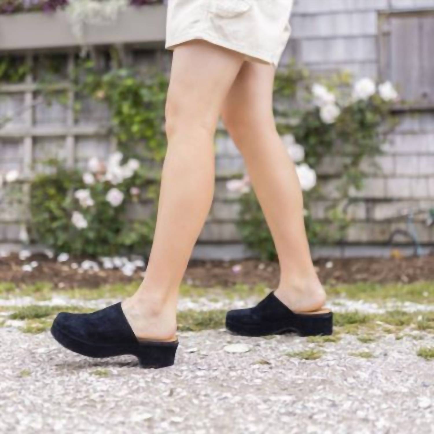 L'Amour Des Pieds - Women's Galana Round Toe Clog
