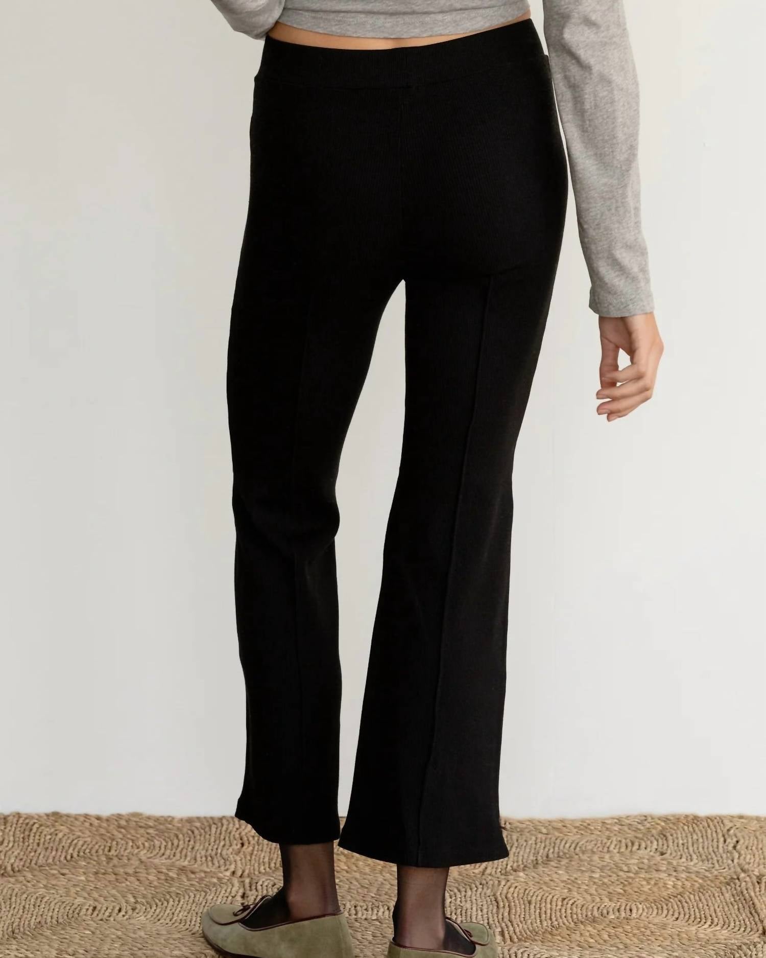 Donni. - Rib Kick Flare Pant