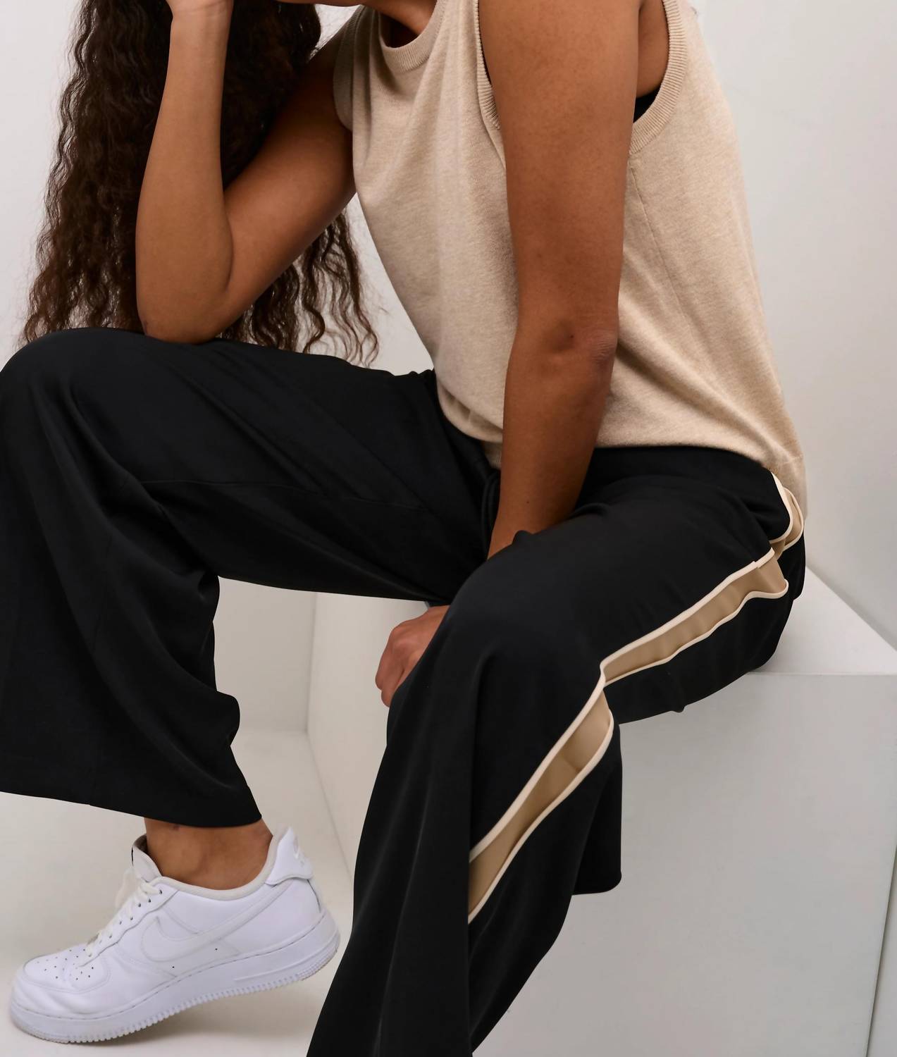 Kaffe - Kalizza Round Neck Sleeveless Pullover