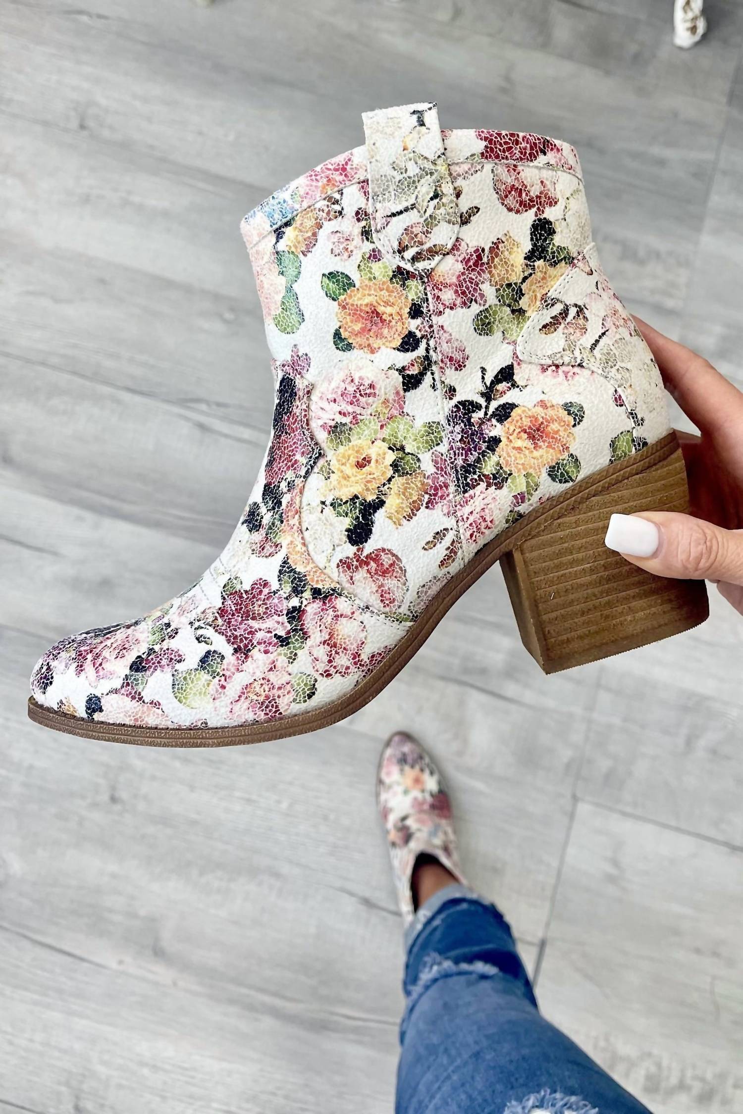 Chinese Laundry - Shania Floral Bootie