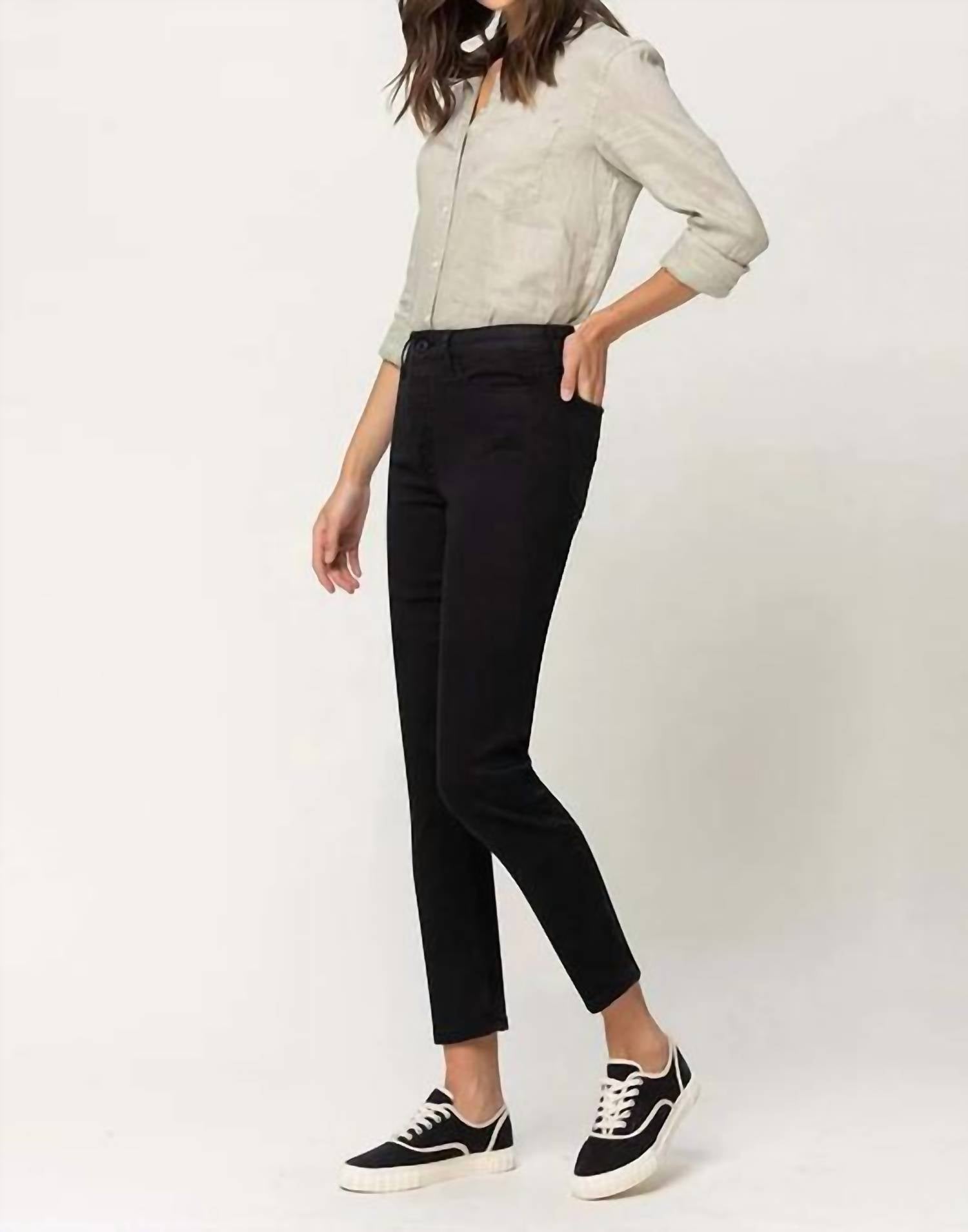 Sanity Style - Regina Straight Leg Jeans