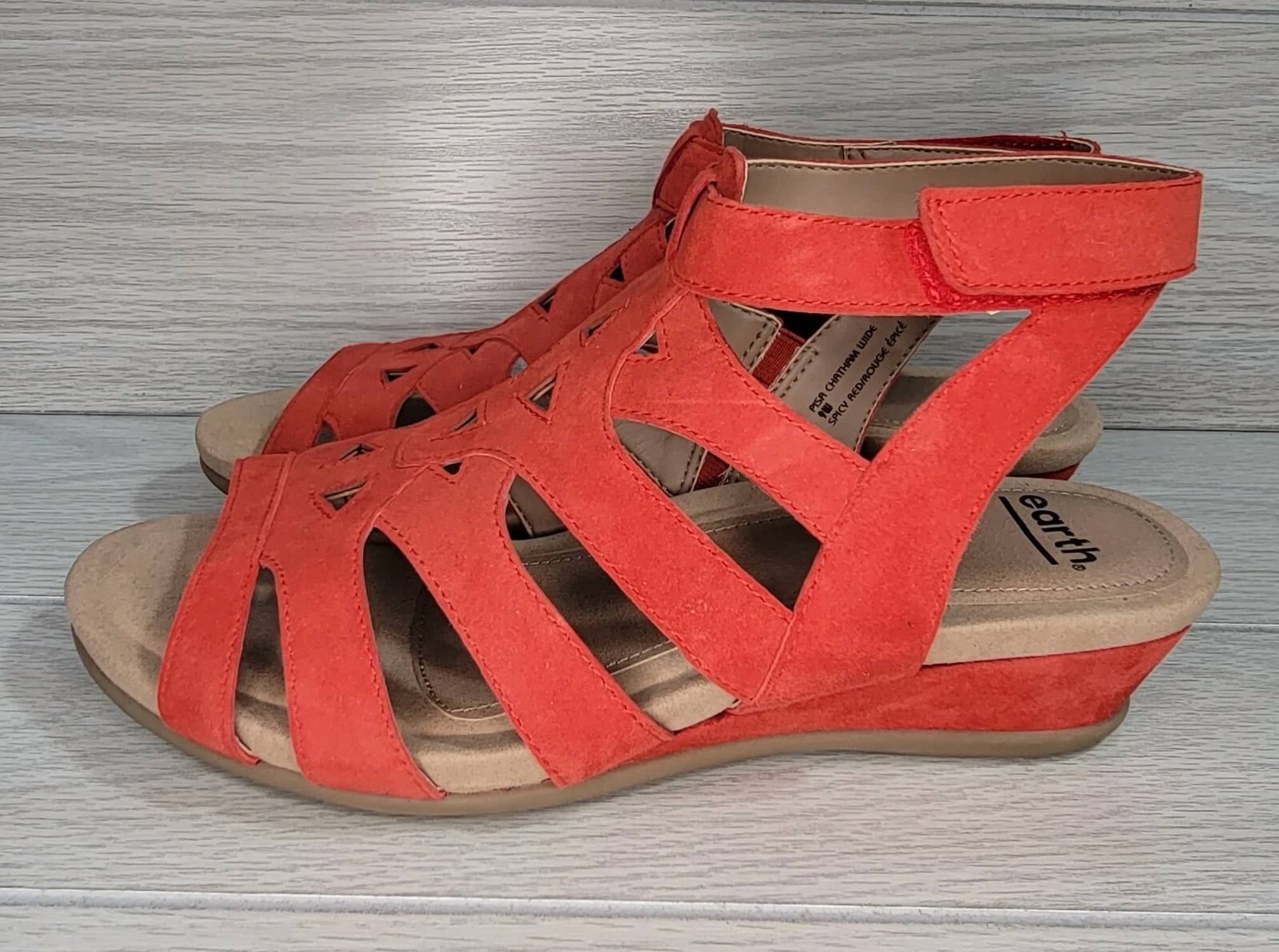 Earth - Women's Pisa Chatham Low Wedge Sandals