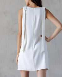 Storia - Jackie O Bow A-Line Shift Mini dress