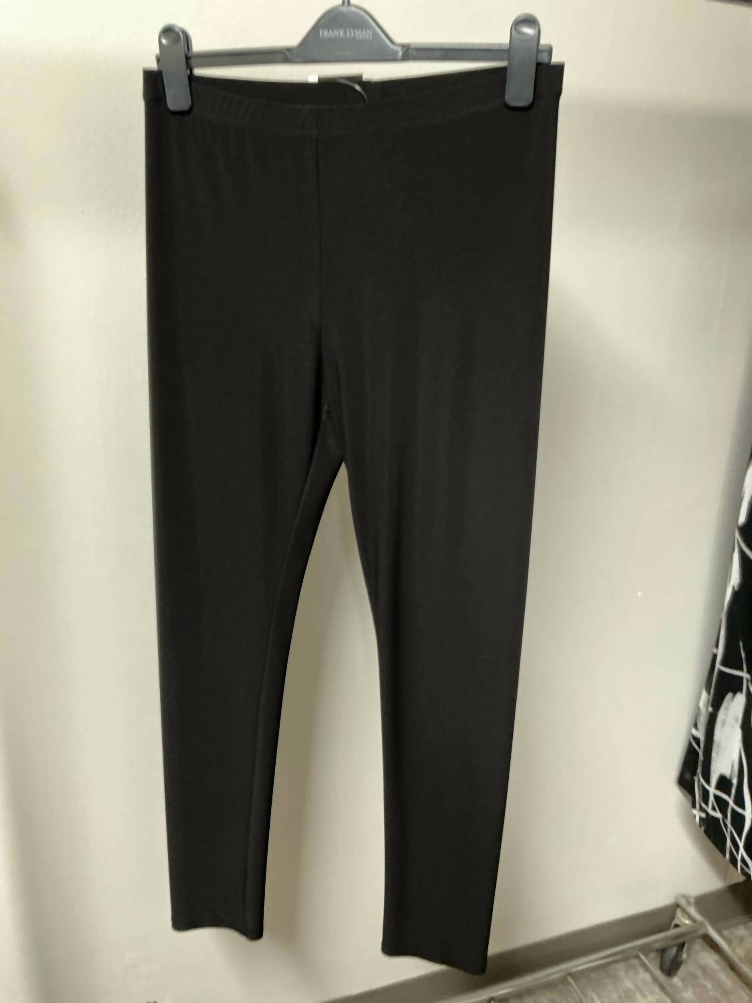 Frank Lyman Women's Slim Crop Pants in black - women's pants