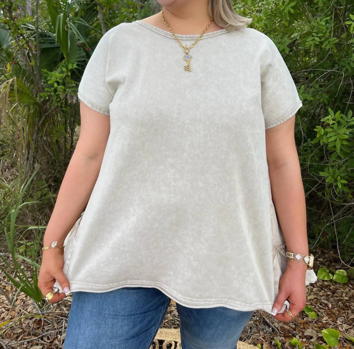 Easel - Ruffle Bottom Top